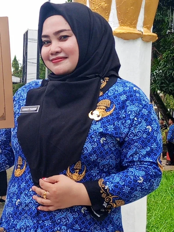 KURNIATI THAMRIN,S.Pd
