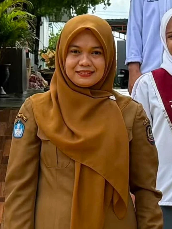 NINI ADRIANY, S. Pd.,Gr