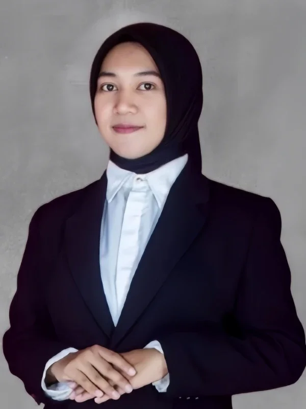 Juli Aminarti, S.E